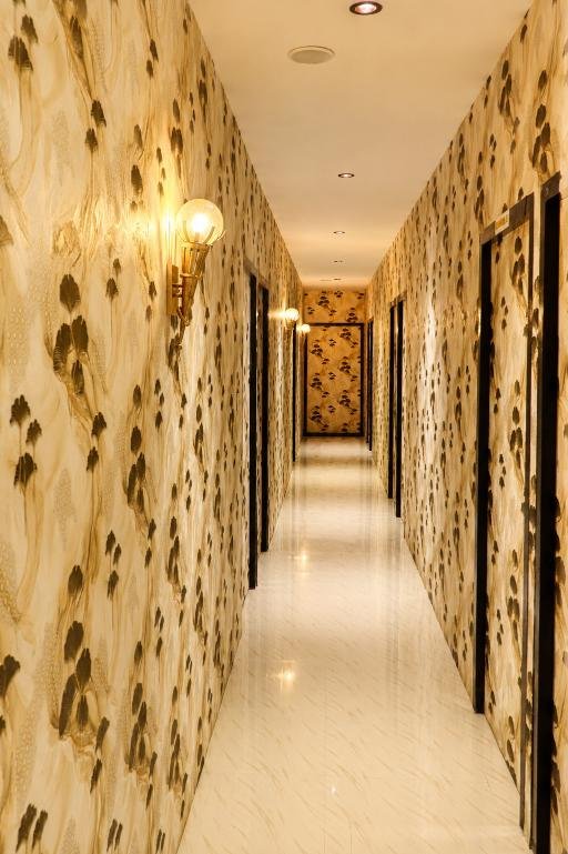 Mantra corridor