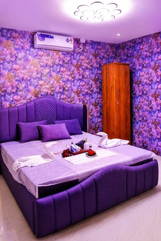 Mantra VVIP Purple Suite
